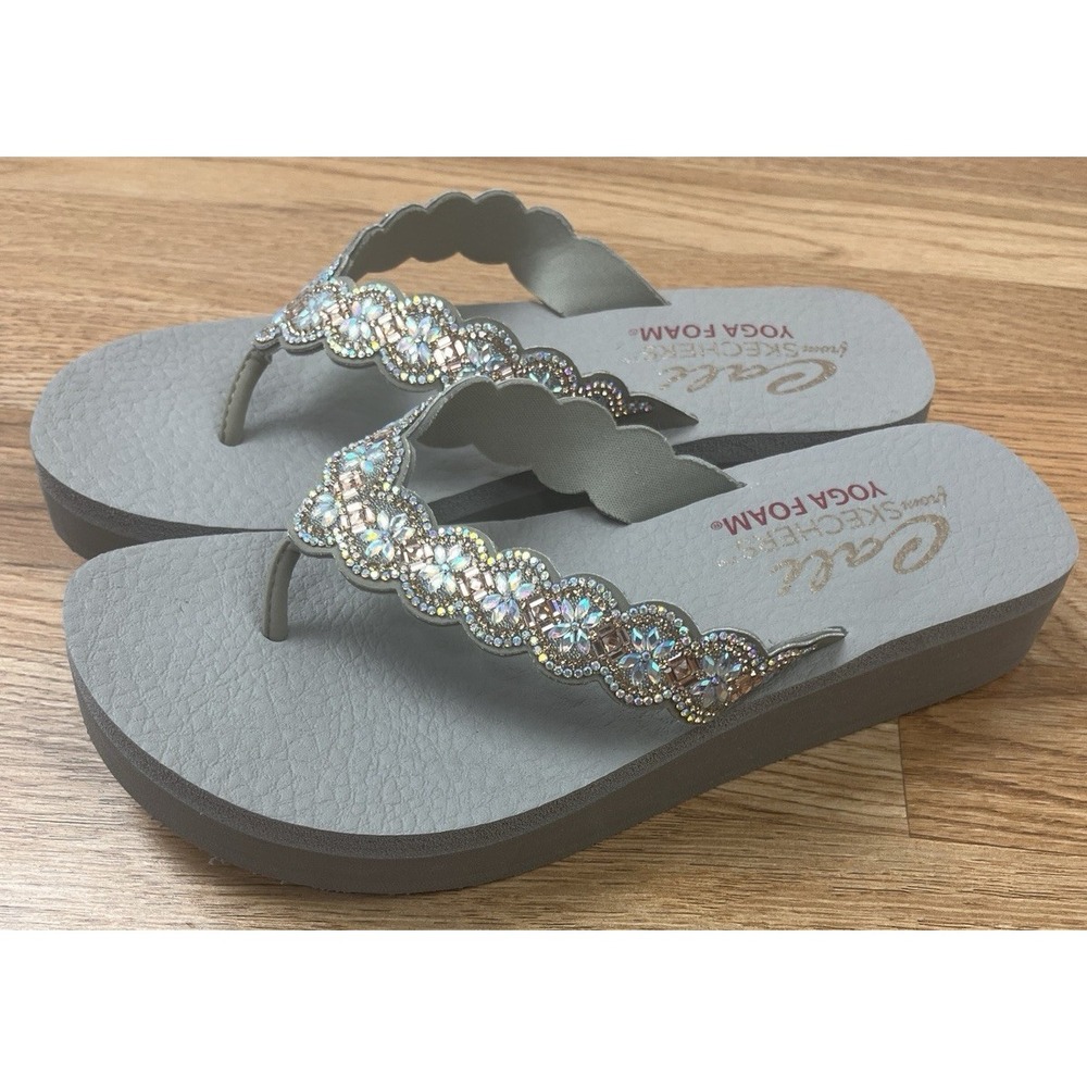 Cali Skechers Yoga Foam Flip Flops Sandals Taupe Bling Women's Size 9 NEW